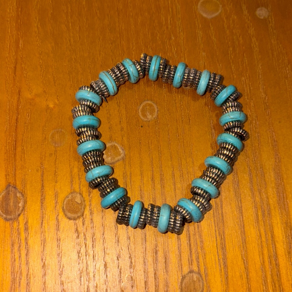 Adjustable bracelet